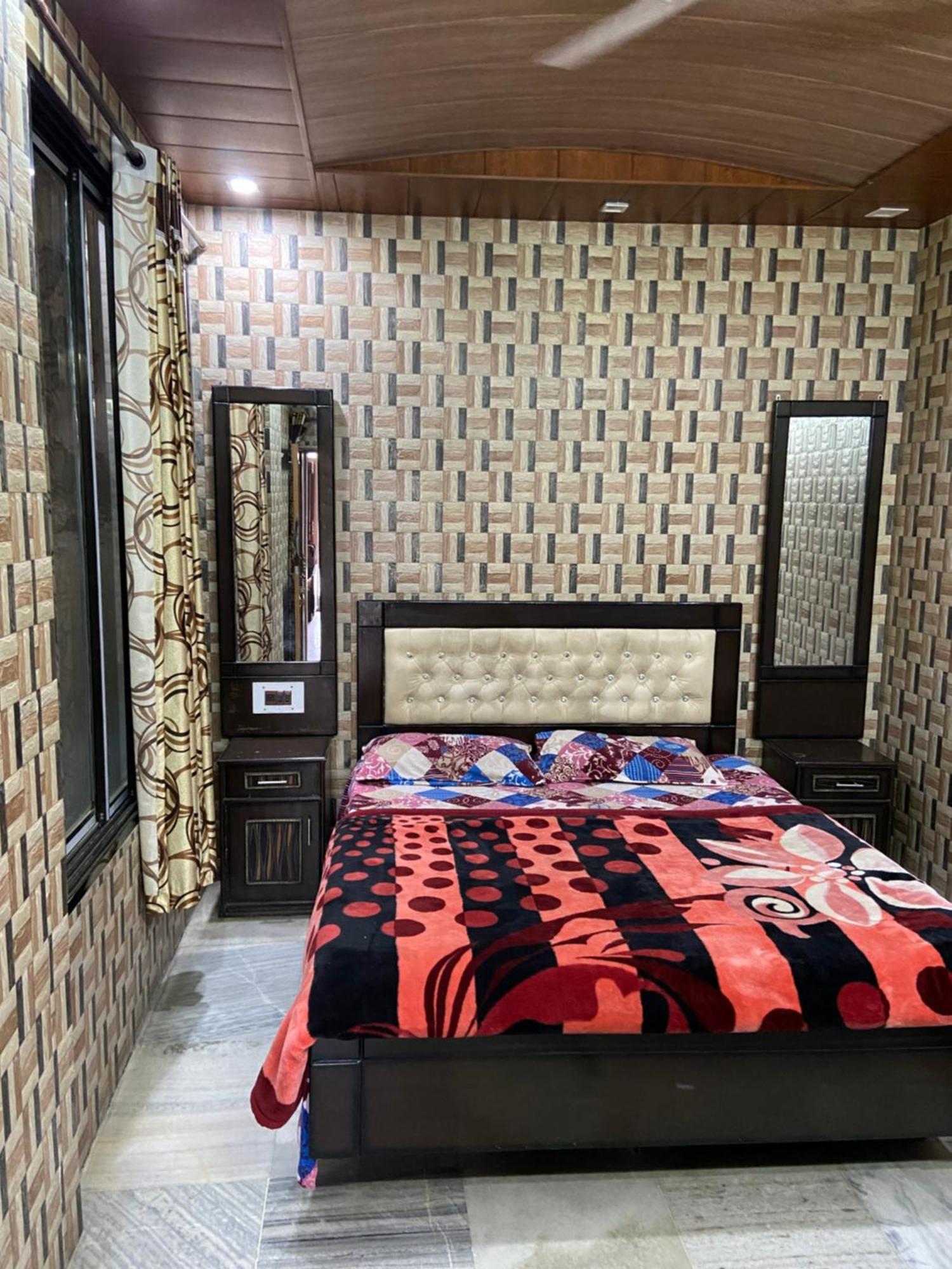 Hotel Tip Top Солан Экстерьер фото